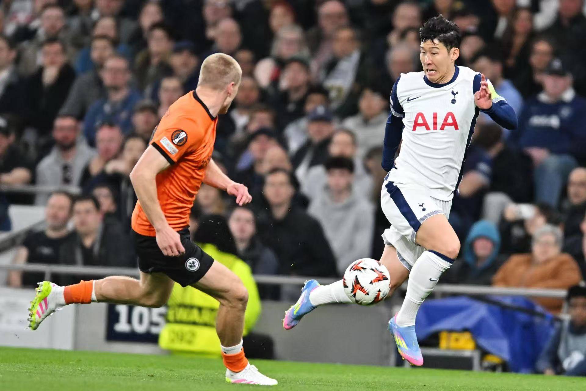 AYX爱游戏官网入口包含萨克拉门托国王训练开放日，转会期再遭质疑引欢呼，德甲在即，控场能力受关注的词条