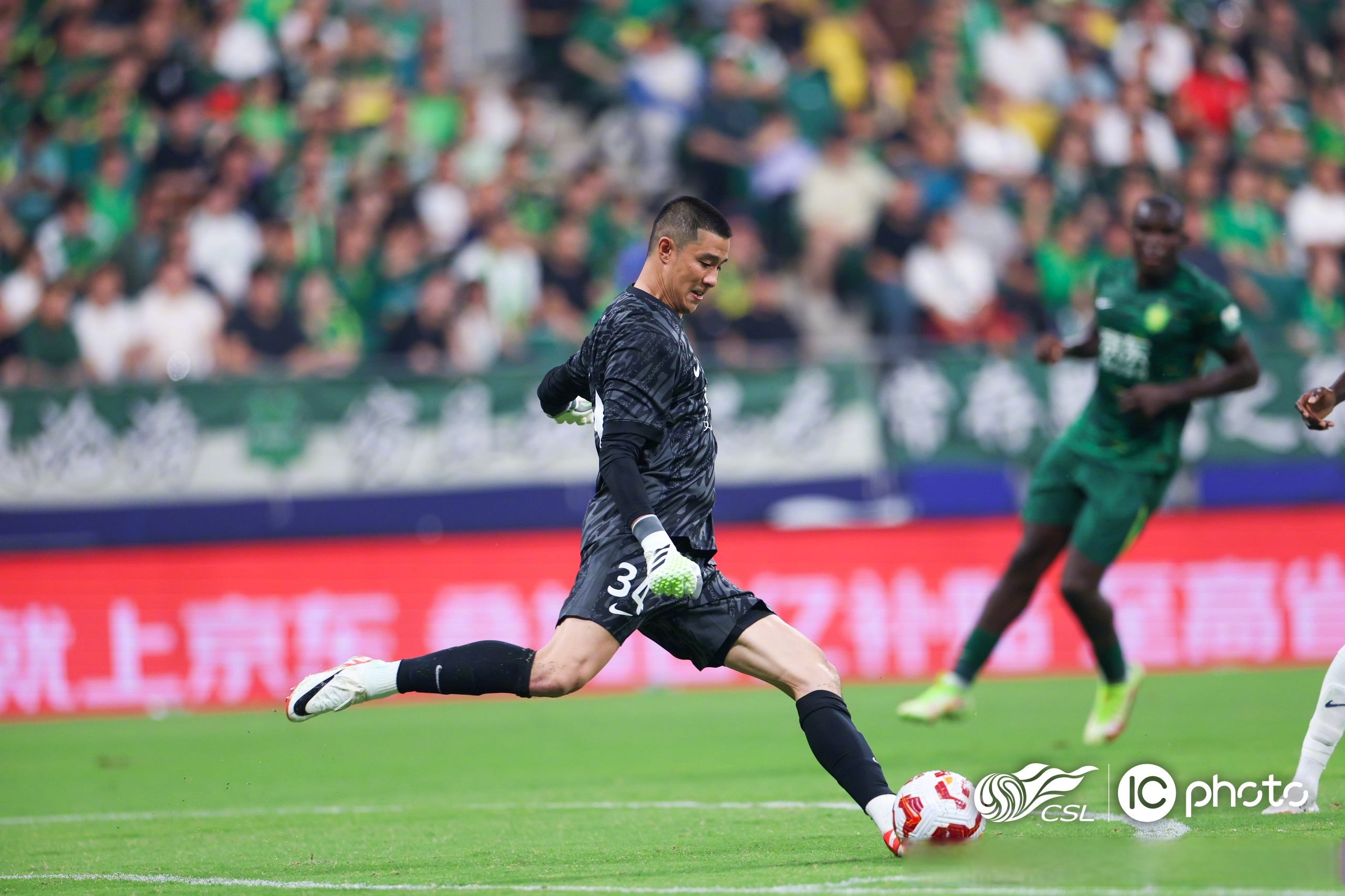 爱游戏体育投注平台官网关于葡超倒计时，皇家社会冲刺阶段队长鼓劲，细节引发关注，质疑声仍在，控场能力受关注的信息